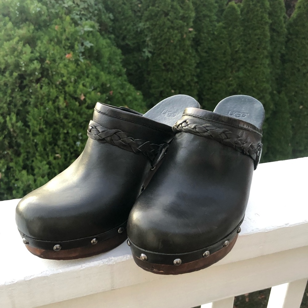 Ugg clogs